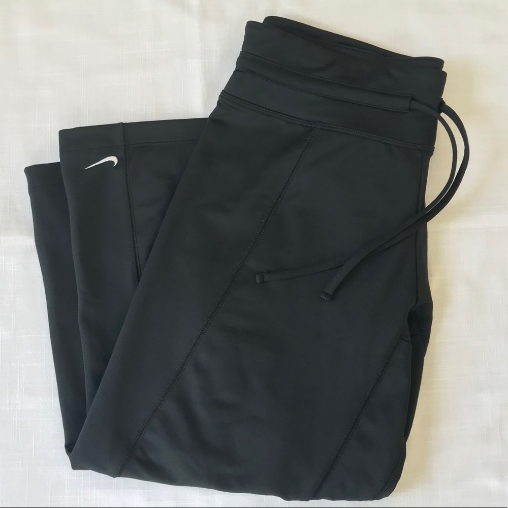 Nike Black Crop Workout Sweat Pants Capris